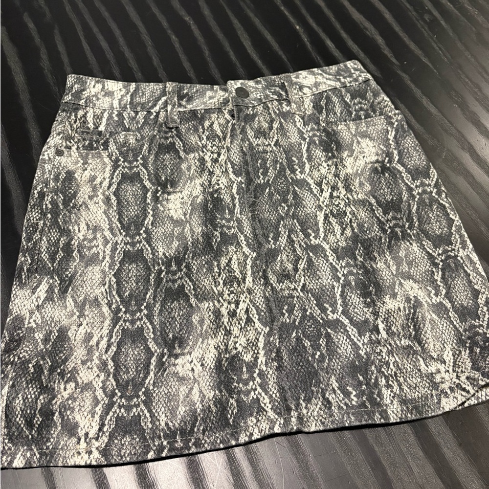 Zara Gray Snake Print Mini Skirt